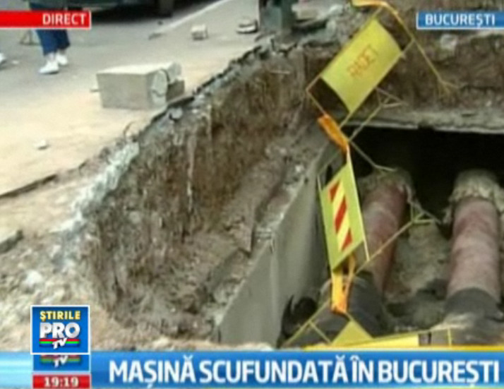 Cum a reusit o soferita sa plonjeze cu masina intr-o groapa de 5 metri. GALERIE FOTO si VIDEO