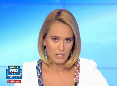 Nu a acordat prioritate si a nimerit cu masina intr-o groapa de 5 metri. VIDEO cu saltul periculos