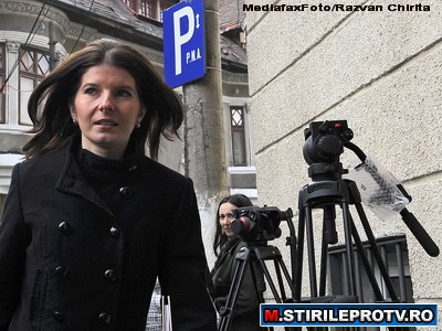 Monica Iacob-Ridzi a venit, pentru prima data, in fata judecatorilor. Procesul a fost amanat