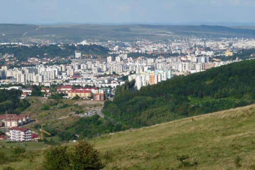 Au dat Parisul pe dealurile verzi ale Transilvaniei.Tot mai multe familii de francezi se muta la noi