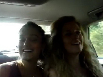 Politia i-a prins pe cei 5 tineri care mergeau pe DN1 pe contrasens, dar nu prea are ce sa le faca