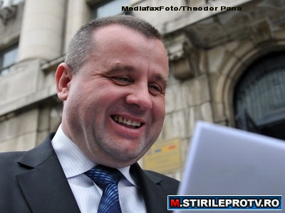 Ioan Botis, intrebat daca va candida la primaria Bistrita. Oltean raspunde: Va spun eu ca vrea