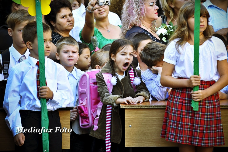 Vacanta taiata. Saptamana pierduta din cauza amanarii inceperii scolii va fi recuperata in primavara