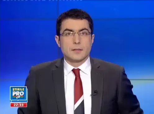 Ultimele clipe ale unei limuzine Porsche, traite pe un drum din Romania