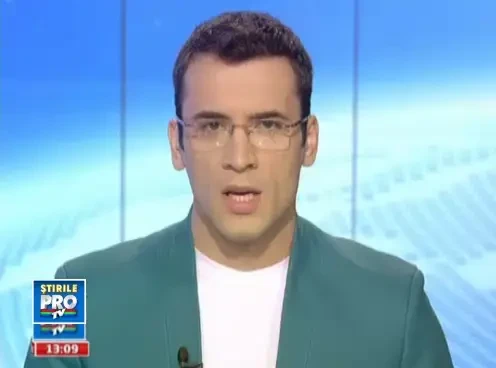 Inca un fenomen rar la Mamaia. Turistii au intins sezlonguri pe o insula aparuta in mijlocul apei