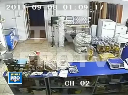 VIDEO. Mic, dar hot. Un copil de 10 ani, trimis la furat de parinti, da lovitura intr-un magazin