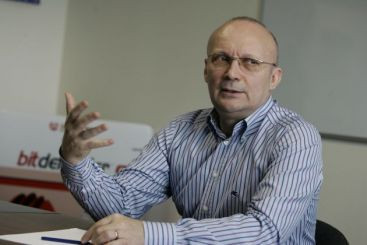 Romanul care a dus antivirusul romanesc pe rafturile gigantului american Wal-Mart