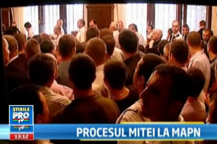 Procesul in dosarul "Mita la MAPN" a inceput. Printre inclupati, doi generali si trei ofiteri