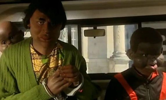 Francezii nu se lasa: "Caporalul Popescu, mort in Afganistan, repatriat impreuna cu alti 24 de romi"