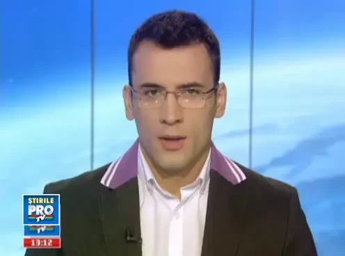 Si-a gasit masina distrusa de ursi. Uitase in portbagaj niste zmeura