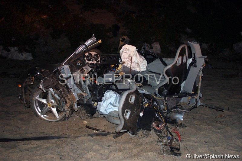 VIDEO. Ferrari de 100.000 de dolari, rupt in doua, dupa un accident horror