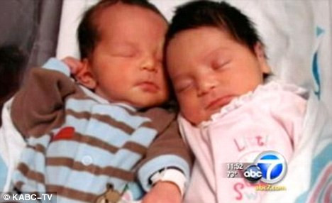 Bebelusii care au sfidat destinul. Aveau o sansa la 5 milioane sa se nasca