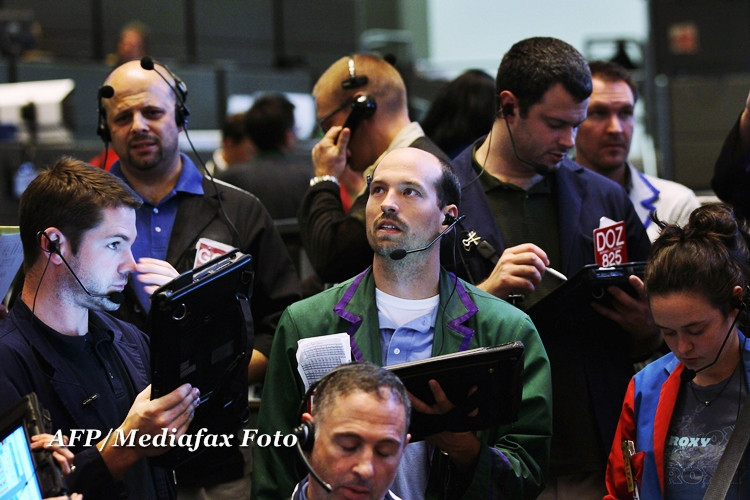 Economia SUA, vulnerabila la riscuri semnificative. Fed incearca relaxarea politicii monetare