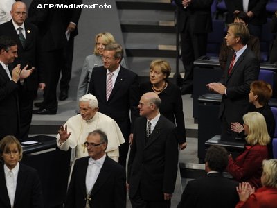 Papa Benedict al XVI-lea