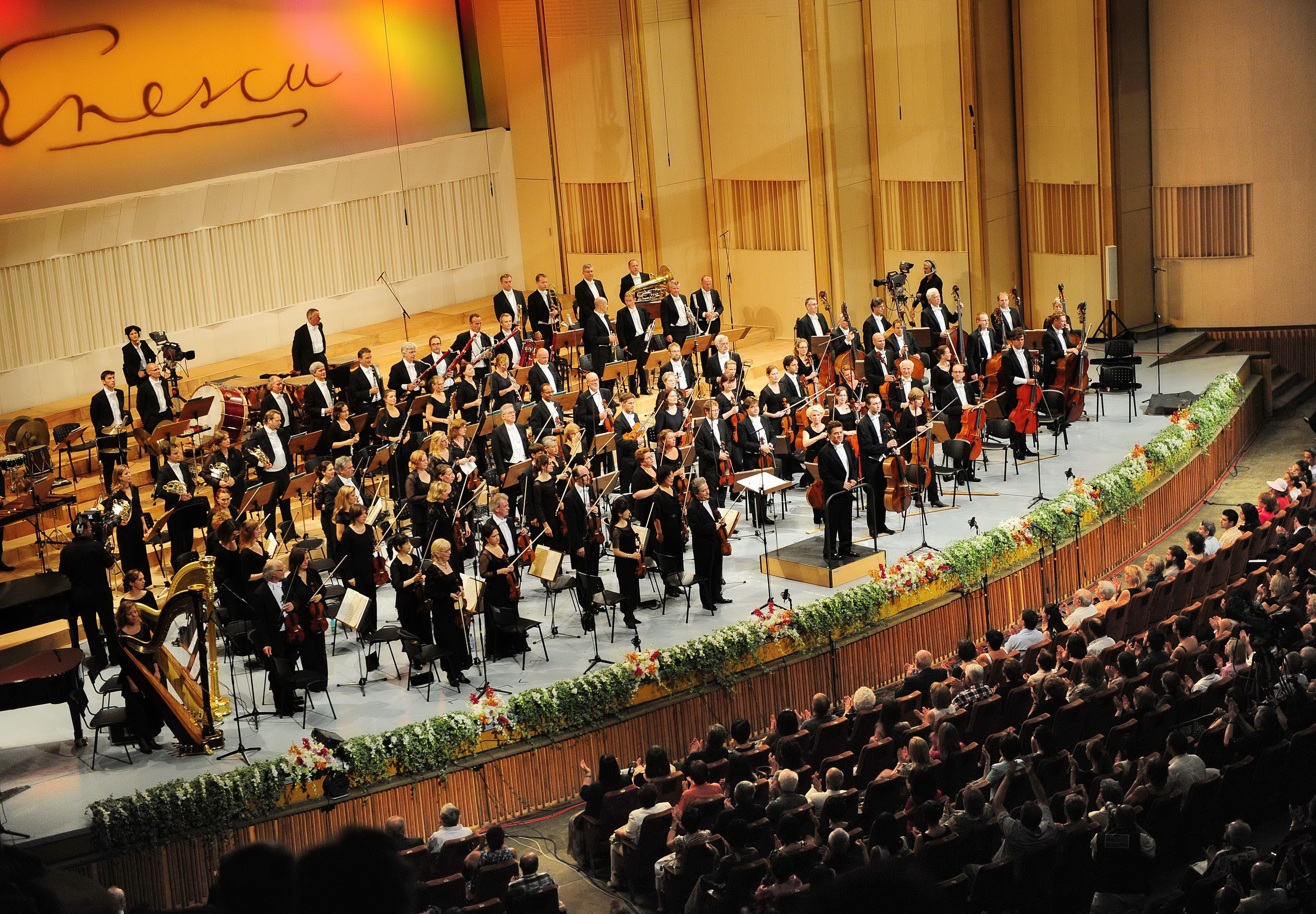 O sala "surda" in care o vioara de 10 mil NU se aude. Critici dure dupa Festivalul George Enescu