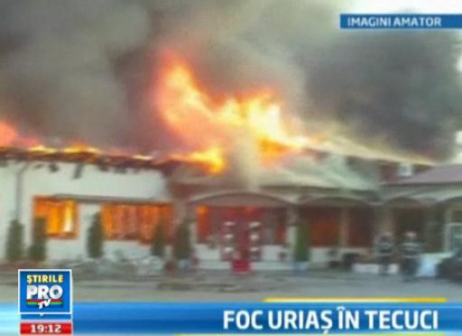 Mai multe restaurante din Tecuci distruse de incendiu izbucnit intr-o benzinarie. Nu erau asigurate