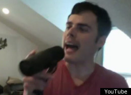 Noul Freddie Mercury. Povestea celui care a adunat peste 1.200.000 de accesari in 3 zile pe Youtube