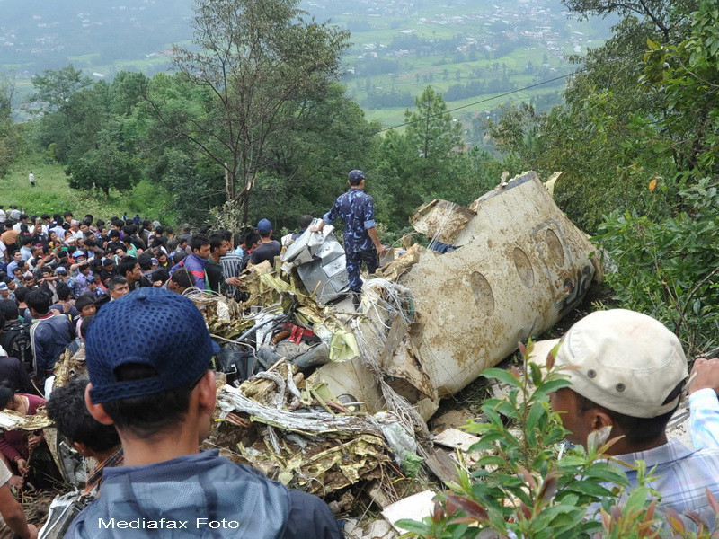 19 morti, majoritatea turisti straini, intr-un accident aviatic in Nepal. GALERIE FOTO