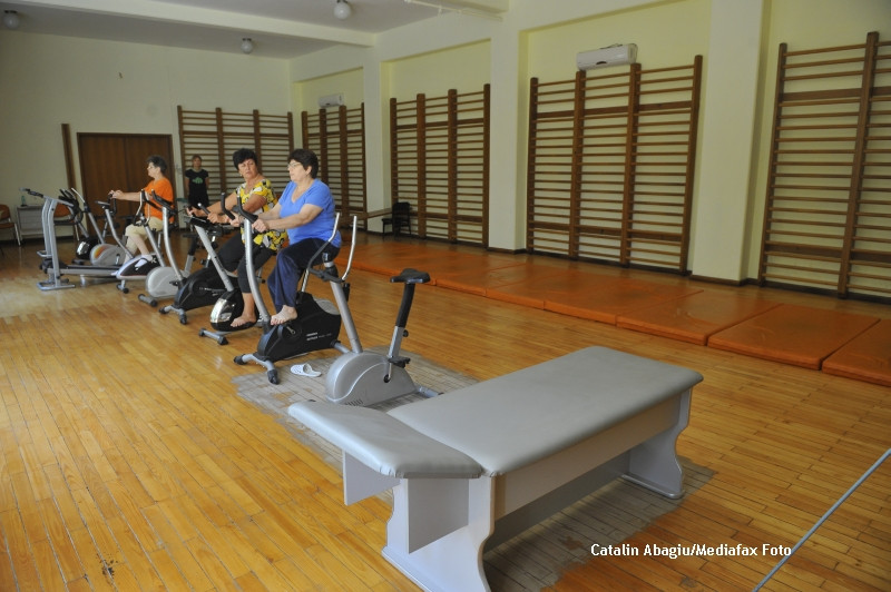 Fostii angajati a Institutului Ana Aslan risca sa ajunga in strada. RAPPS le ia locuintele