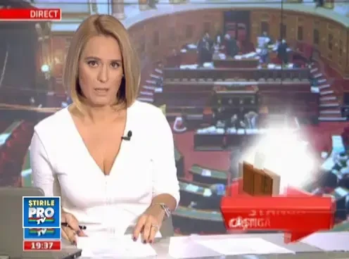 "Seism" politic inaintea prezidentialelor din Franta. Stanga preia conducerea Senatului