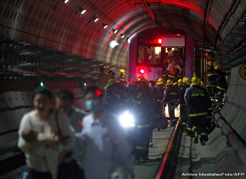 Grav accident la metroul din China. Afla cauza uluitoare a seriei negre de incidente feroviare