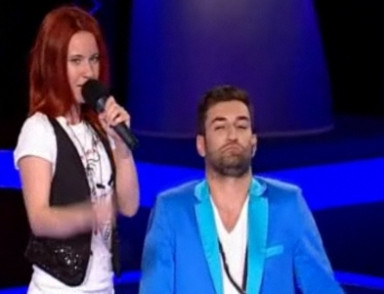 VIDEO. "Vocea Romaniei": Brigitta, concurenta care l-a ingenuncheat pe Smiley, desi il voia pe Moga