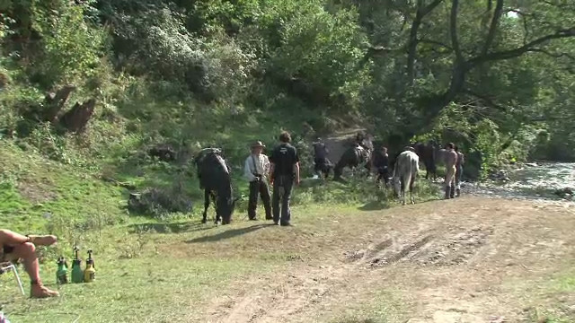 Kevin Costner, asteptat cu sufletul la gura de taranii din Dragoslavele