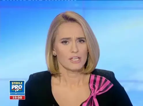 Un "Dorel" a lasat 20.000 de oameni fara apa. O conducta, transformata in fantana arteziana