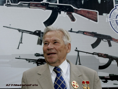 Rusii nu vor sa-i spuna. Vestea care l-ar putea ucide pe creatorul armei AK-47, Mihail Kalasnikov