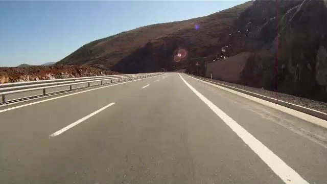 "Romania, te iubesc!" revine: Nu avem autostrazi, dar am dat miliarde de euro pe infrastructura