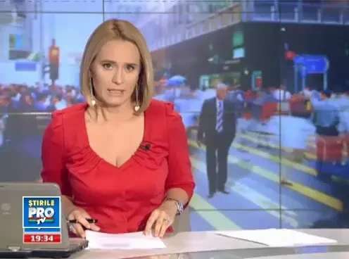 Oprescu renunta la investitii, pentru programe sociale. Prefectul il acuza de campanie electorala