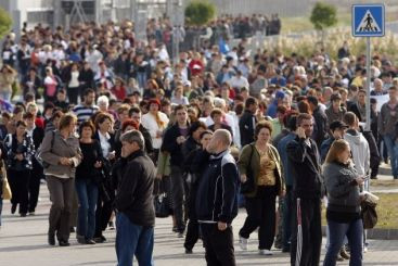 Hossu: Trei salarii compensatorii pentru angajatii Nokia, o gluma. Trebuie 60 de salarii minime