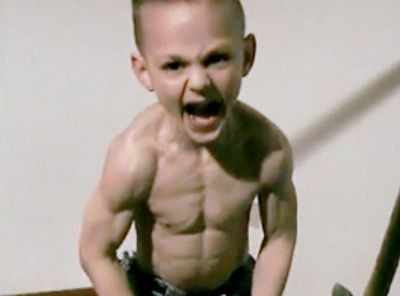 "Micul Hercule" ar putea fi dat in plasament in regim de urgenta. Cand se va decide soarta lui