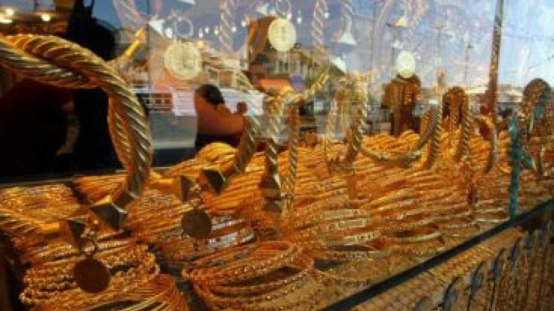 Oportunitati "stralucitoare". Cum sa profiti de pretul ridicat al aurului