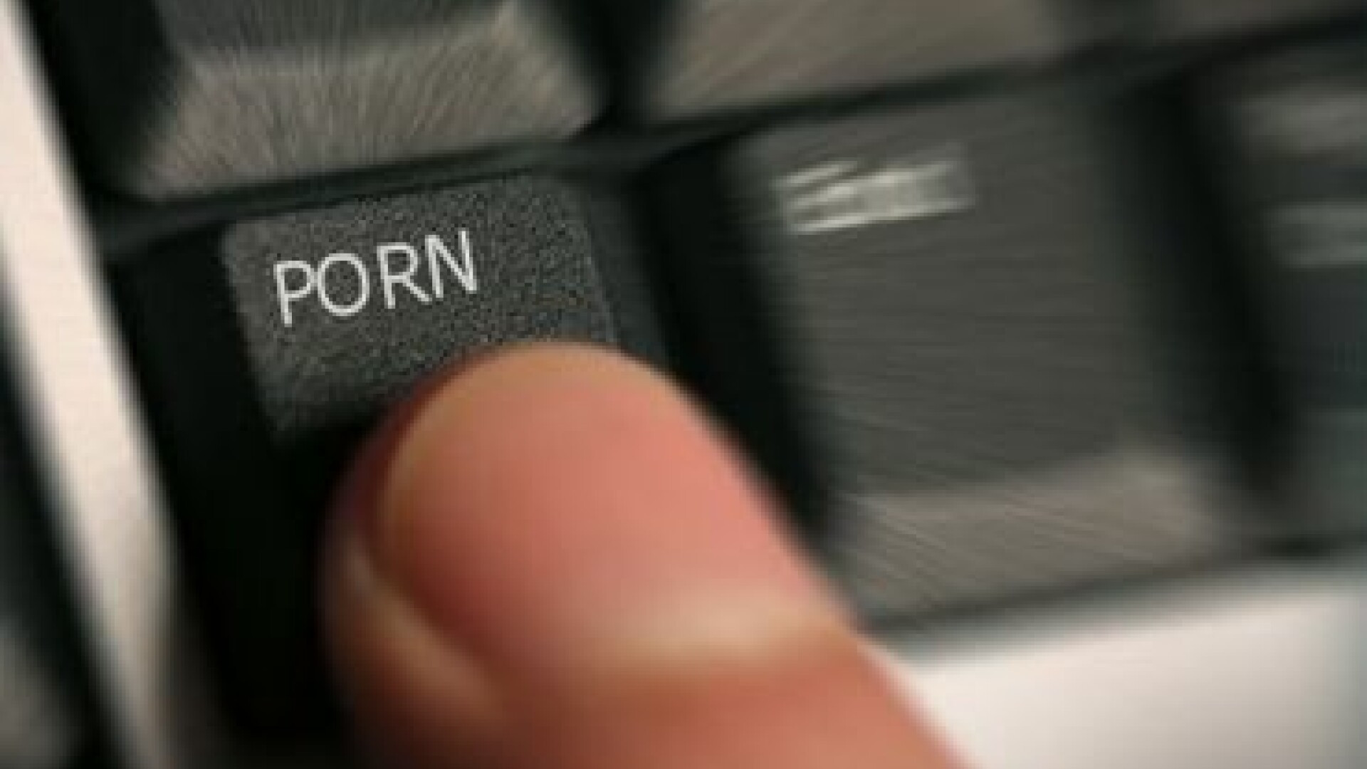 Un barbat din Oradea a ajuns in spatele gratiilor dupa ce a exploatat sexual o minora de 16 ani