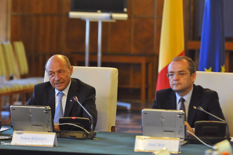 Surse din PDL: Eventuala remaniere guvernamentala va fi decisa de Emil Boc si Traian Basescu