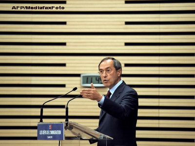 Ministrul francez de Interne critica "delincventa comisa de romani" in Franta: "deosebit de cruda"