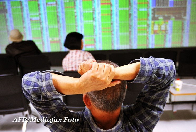 Grecia promite din nou "cea mai severa austeritate", in pragul falimentului. Europa o mai crede?