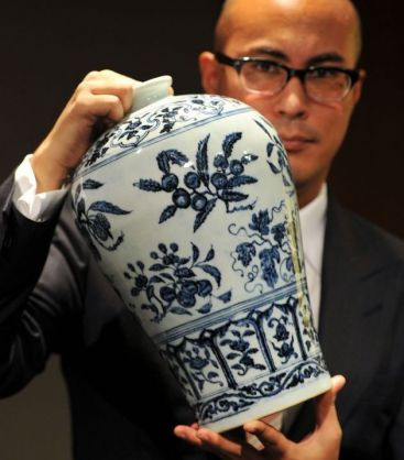 Record mondial pentru un vas din portelan: vandut la licitatie cu 16,3 mil. euro
