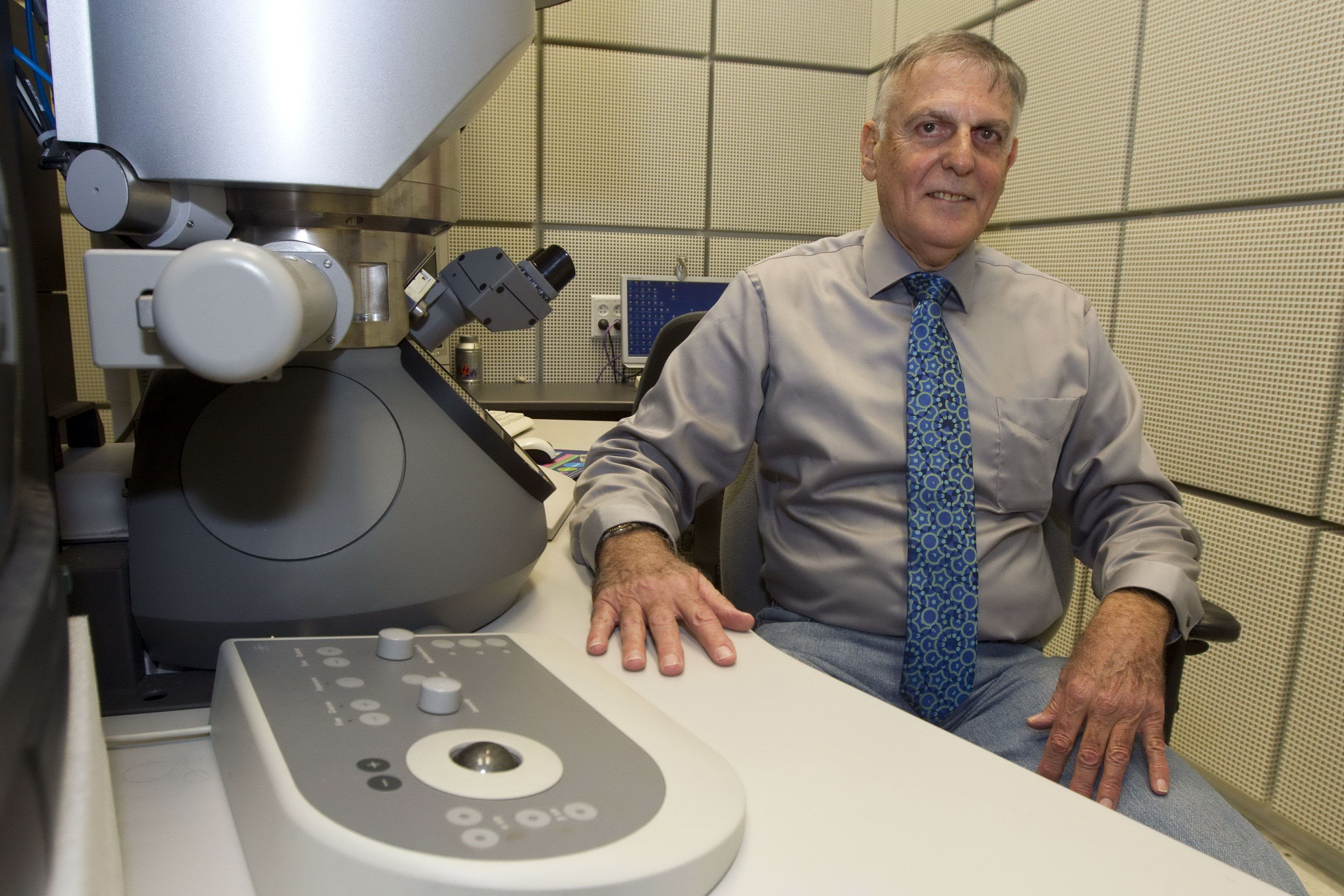 Acum 30 de ani a fost dat afara pentru o descoperire care a schimbat omenirea. Cum s-a revansat