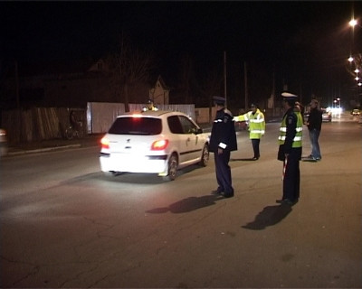 Alarma in tot vestul tarii: 24 de barbati au evadat