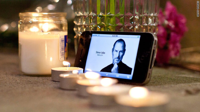Multumim, Steve Jobs! Vedetele din Romania ii lasa mesaje vizionarului