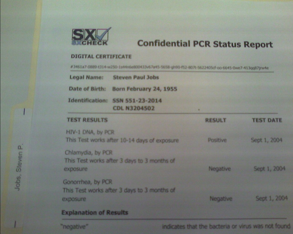 WikiLeaks l-a "omagiat" pe Steve Jobs. A publicat analize care arata ca avea HIV