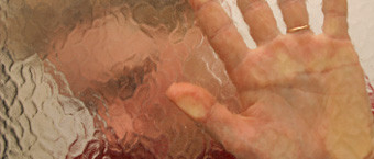 Imaginea ingrozitoare care i-a facut pe doi spargatori de locuinte sa sune la politie