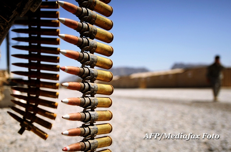 Se plimba cu masina prin comuna cu arma pe bancheta. Afla ce a patit