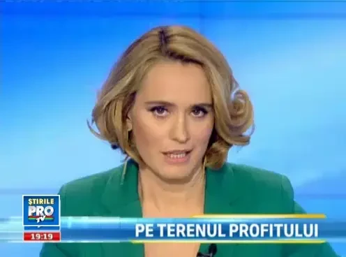 De ziua ei Luminita Anghel si-a facut cadou certificatul de casatorie