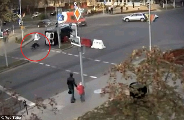 VIDEO. Politistul care a "dansat" cu moartea, dar a reusit sa iasa invingator