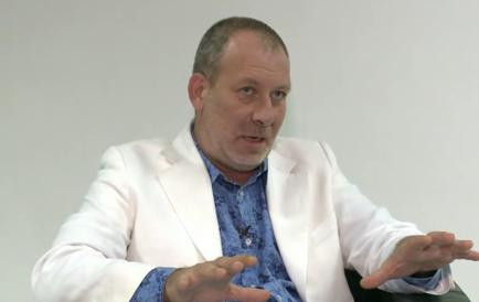 "Am vrut sa ma fac medic ginecolog, fara sa stiu ce inseamna". Vezi lista de profesii a lui Busu