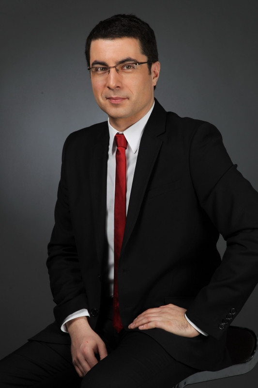 (P) Daca ti-ai face o aplicatie pentru telefon care sa-ti gestioneze mai bine banii, cum ar arata?