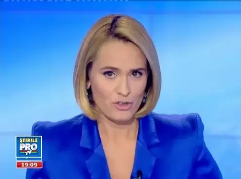 1500 de pelerini trec in fiecare ora pe la Sfanta Parascheva. Nici ploaia, nici vantul nu-i opreste